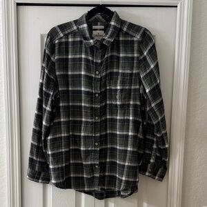 American Eagle Outfitters Boyfriend Fit Green and Navy Plaid Flannel